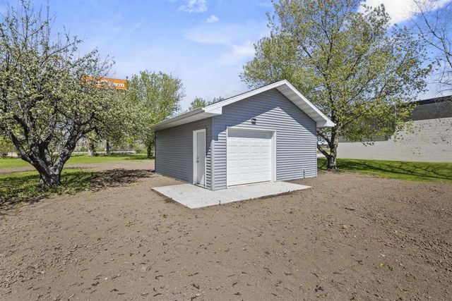 2461 VANDENBERGH PLACE, Green Bay, WI 54311