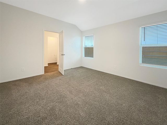 744 Arnold LOOP, Kyle, TX 78640