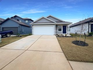 744 Arnold LOOP, Kyle, TX 78640