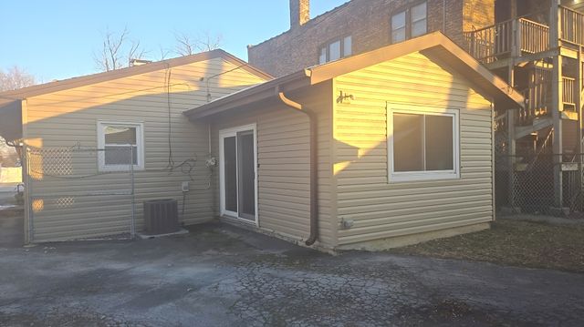 16628 Winchester Avenue, Markham, IL 60428