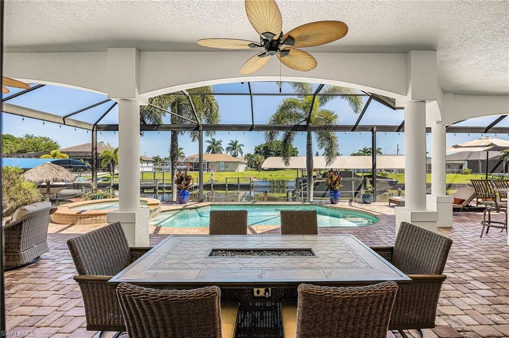 Image 37 of property listing at 1723 SW 43rd TER, Cape Coral, FL 33914