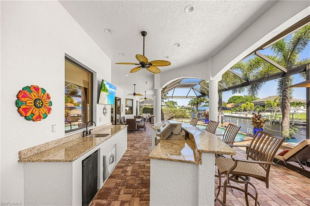 Image 40 of property listing at 1723 SW 43rd TER, Cape Coral, FL 33914