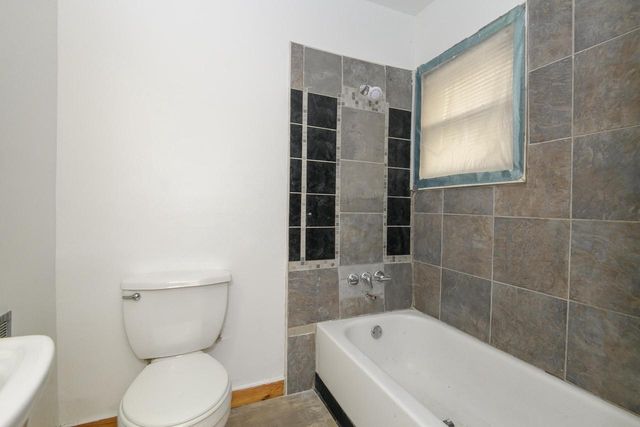 107 Brown STREET, Milwaukee, WI 53212