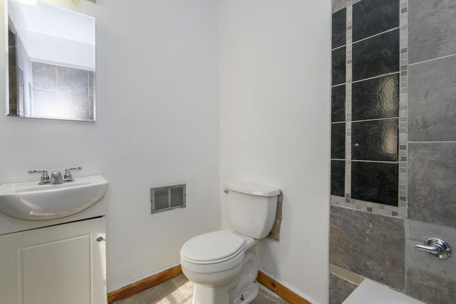107 Brown STREET, Milwaukee, WI 53212