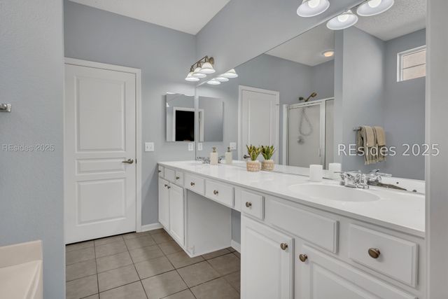 1 Raindrop Ln, Okatie, SC 29909