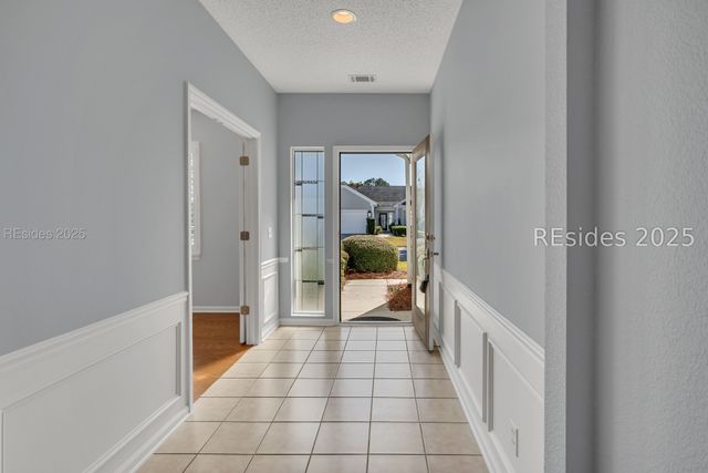 1 Raindrop Ln, Okatie, SC 29909