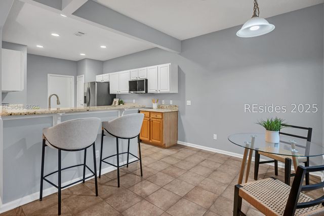 1 Raindrop Ln, Okatie, SC 29909