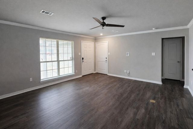 20506 Dawn DR, Lago Vista, TX 78645