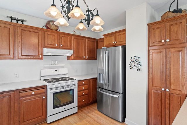 2608 S Shore DRIVE, Milwaukee, WI 53207