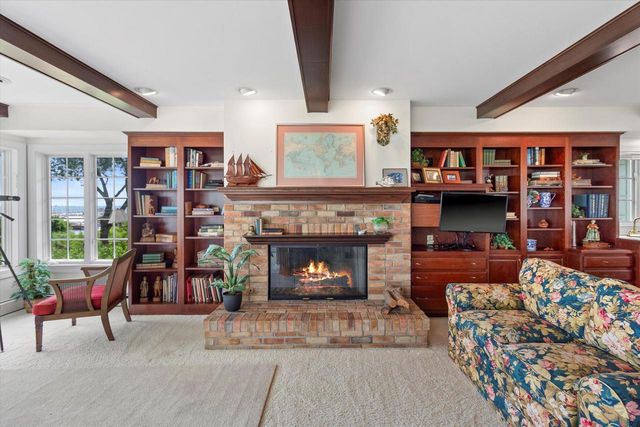 2608 S Shore DRIVE, Milwaukee, WI 53207