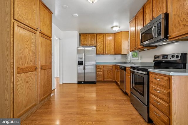 13022 KERRYDALE RD, Woodbridge, VA 22193