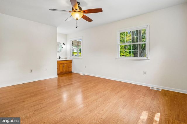 13022 KERRYDALE RD, Woodbridge, VA 22193