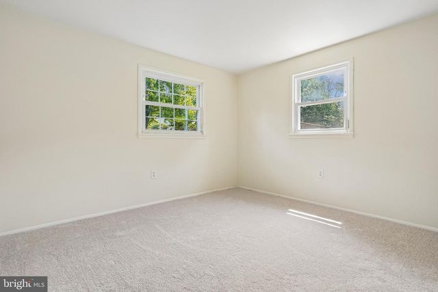 13022 KERRYDALE RD, Woodbridge, VA 22193