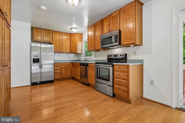 13022 KERRYDALE RD, Woodbridge, VA 22193