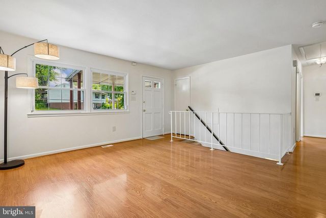 13022 KERRYDALE RD, Woodbridge, VA 22193