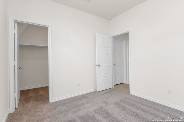 4121 WOODSIDE DR, Seguin, TX 78155