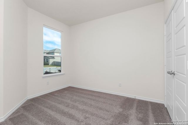 4121 WOODSIDE DR, Seguin, TX 78155