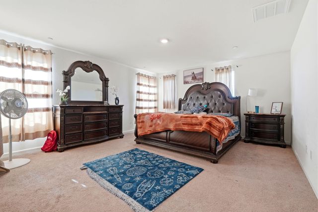 2456 Wolf Creek Place, Tulare, CA 93274