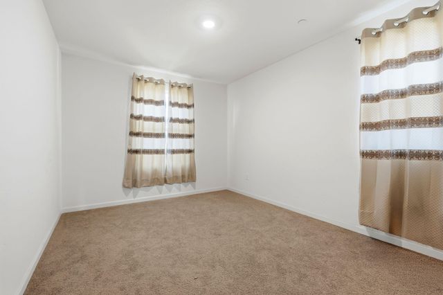 2456 Wolf Creek Place, Tulare, CA 93274