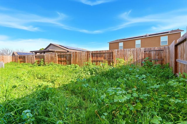 2456 Wolf Creek Place, Tulare, CA 93274