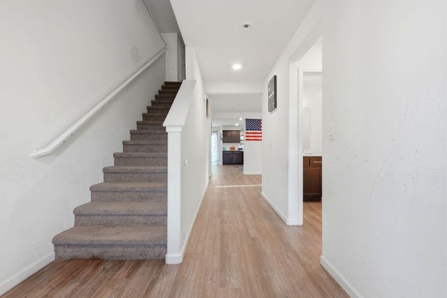 2456 Wolf Creek Place, Tulare, CA 93274