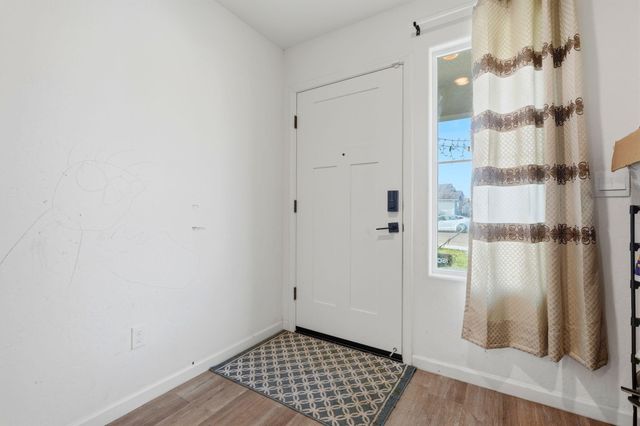 2456 Wolf Creek Place, Tulare, CA 93274