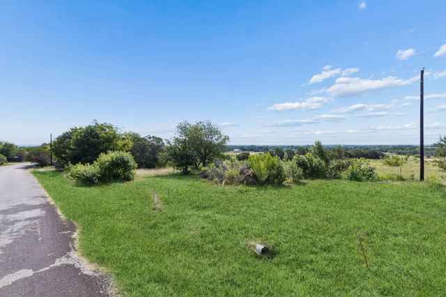 3411 Oak Hill Drive, Granbury, TX 76048