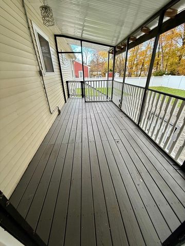 28 Greenwood Ave, Tewksbury, MA 01876