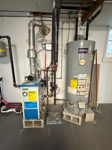 28 Greenwood Ave, Tewksbury, MA 01876