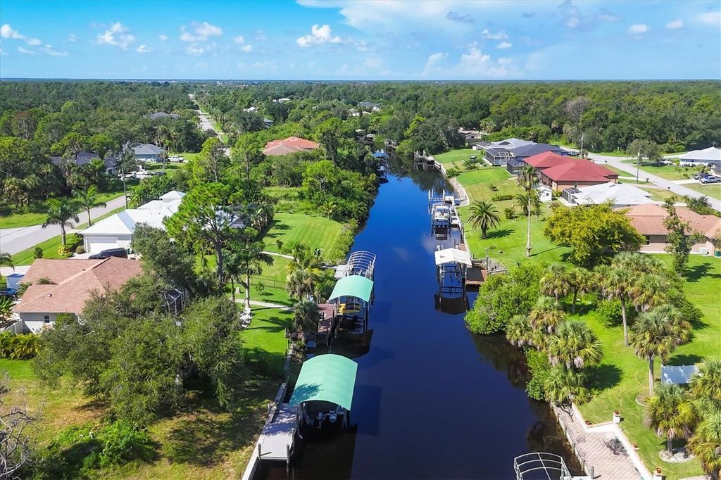 Image 11 of property listing at 321 HOFFER STREET, Port Charlotte, FL 33953