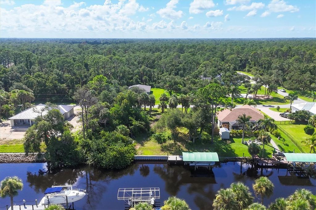 Image 10 of property listing at 321 HOFFER STREET, Port Charlotte, FL 33953