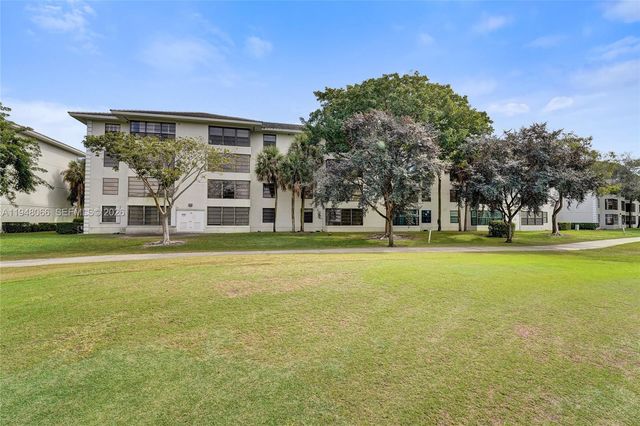 1713 Whitehall Dr 304, Davie, FL 33324