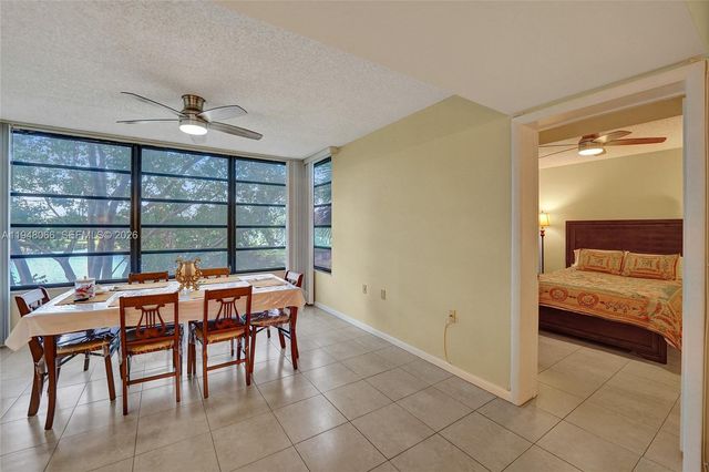 1713 Whitehall Dr 304, Davie, FL 33324