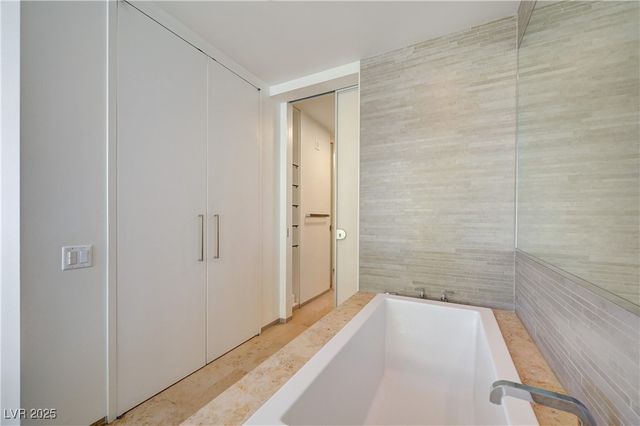 3726 Las Vegas Boulevard 1811, Las Vegas, NV 89158