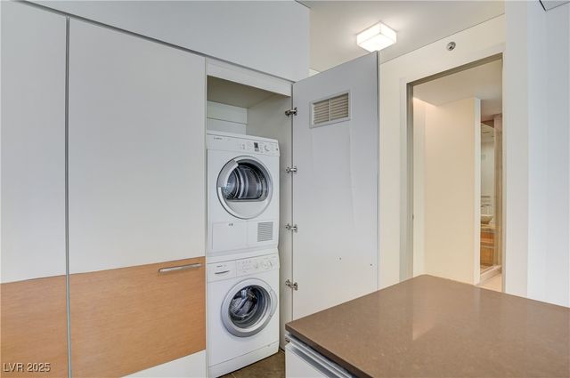 3726 Las Vegas Boulevard 1811, Las Vegas, NV 89158