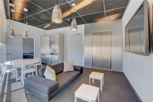 3726 Las Vegas Boulevard 1811, Las Vegas, NV 89158