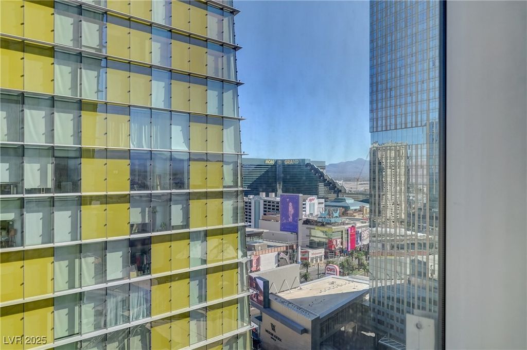 3726 Las Vegas Boulevard 1811, Las Vegas, NV 89158