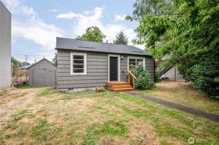 1158 10th Avenue, Longview, WA 98632