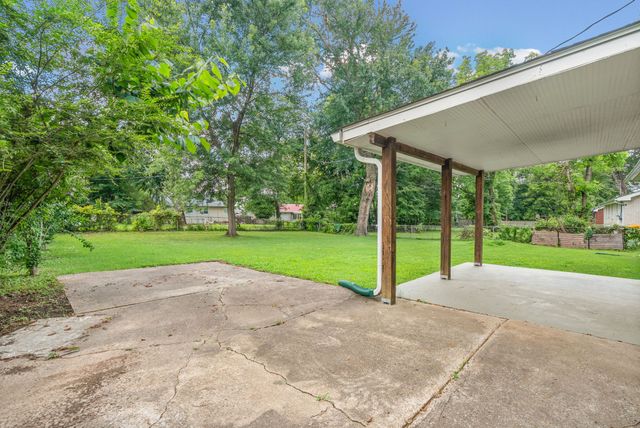 108 Story Book Dr, Clarksville, TN 37042