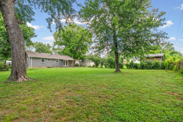 108 Story Book Dr, Clarksville, TN 37042
