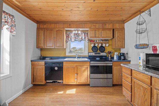 1520 Sandy Lane, Watertown, WI 53098