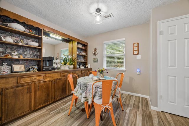 2102 Casa Rio Circle, Dickinson, TX 77539