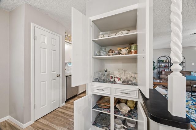 2102 Casa Rio Circle, Dickinson, TX 77539