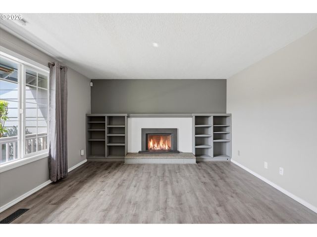 21251 Sw AUGUSTA St, Aloha, OR 97003