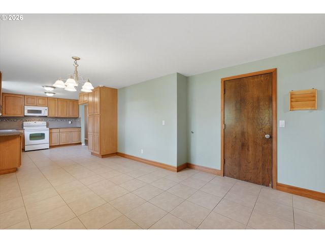 21251 Sw AUGUSTA St, Aloha, OR 97003