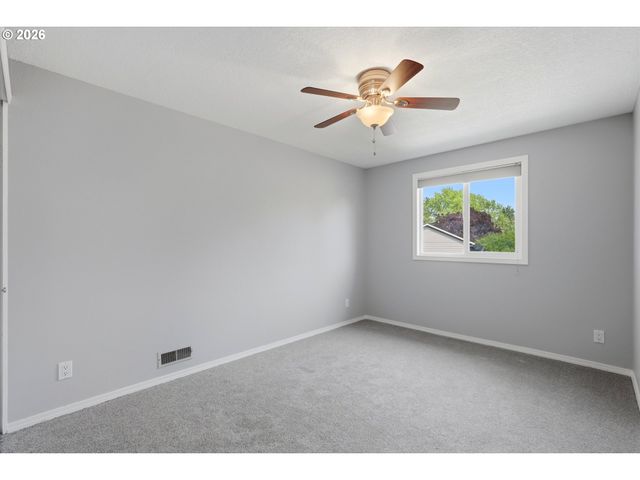 21251 Sw AUGUSTA St, Aloha, OR 97003
