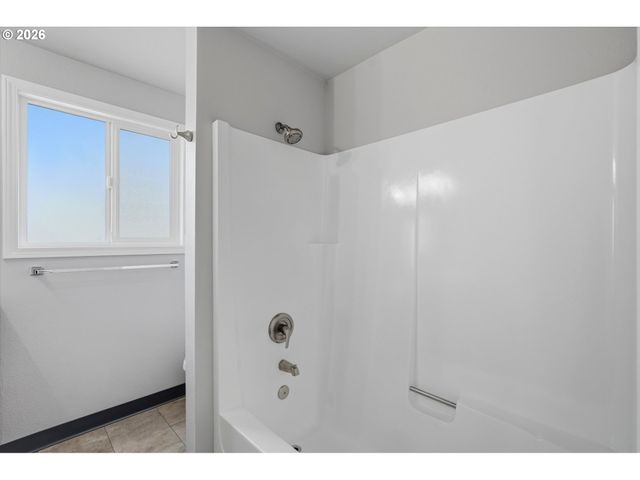 21251 Sw AUGUSTA St, Aloha, OR 97003