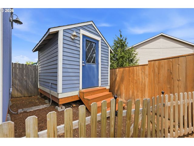 21251 Sw AUGUSTA St, Aloha, OR 97003