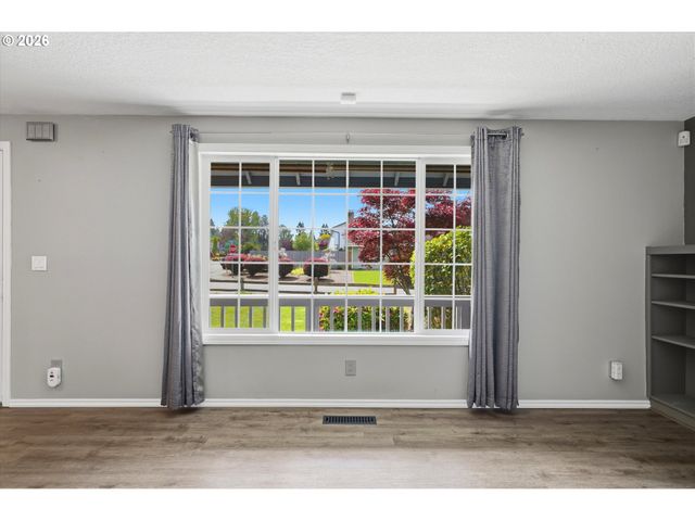 21251 Sw AUGUSTA St, Aloha, OR 97003
