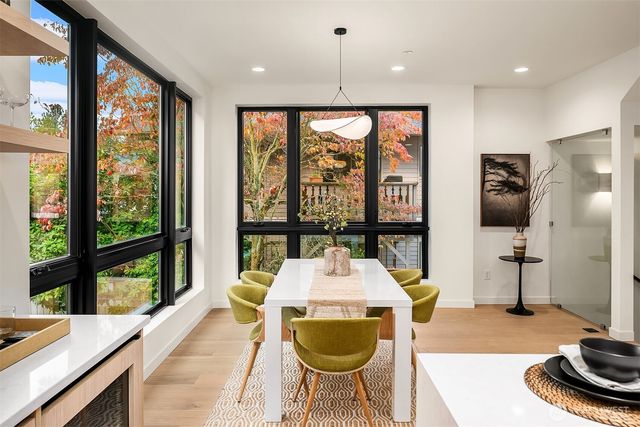 417 99th Avenue NE, Bellevue, WA 98004